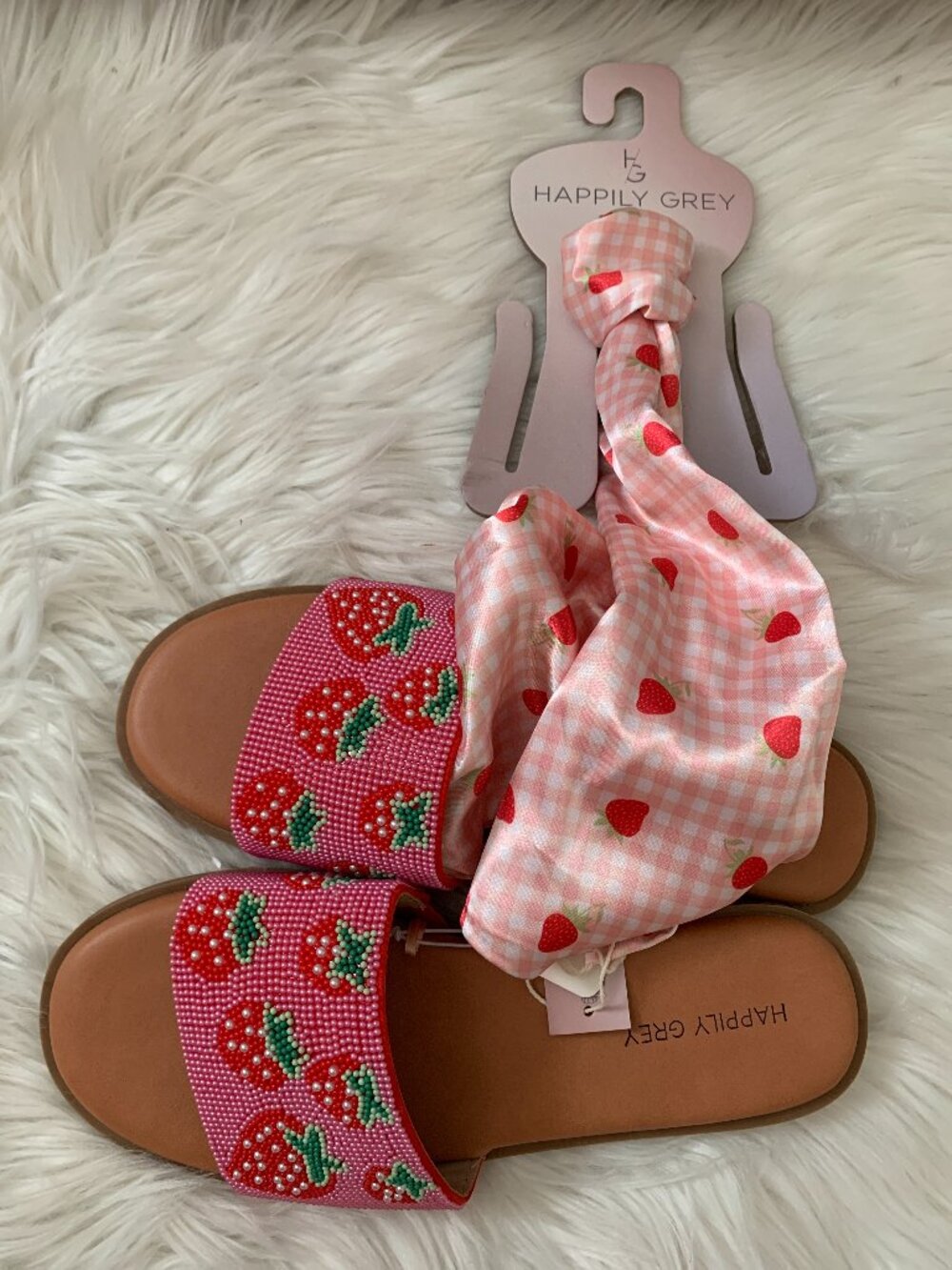 HAPPILY GREY Strawberry Beaded Flat Sandals with Matching Satin Scarf Sz 8.5